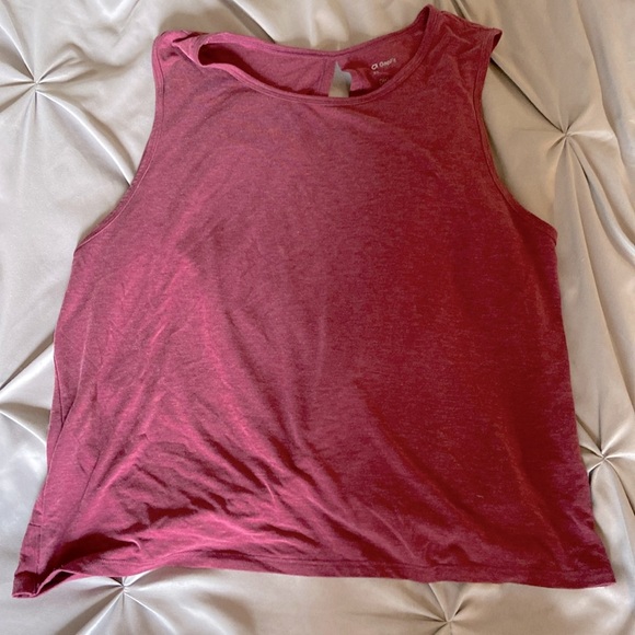 GAP Tops - Gap workout tank in purple/raspberry with open back and twist in back